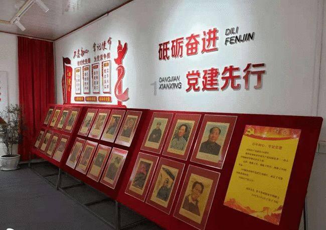 人类危险了？万米海底意外发现巨型物体，专家看后脸色大变游戏画面